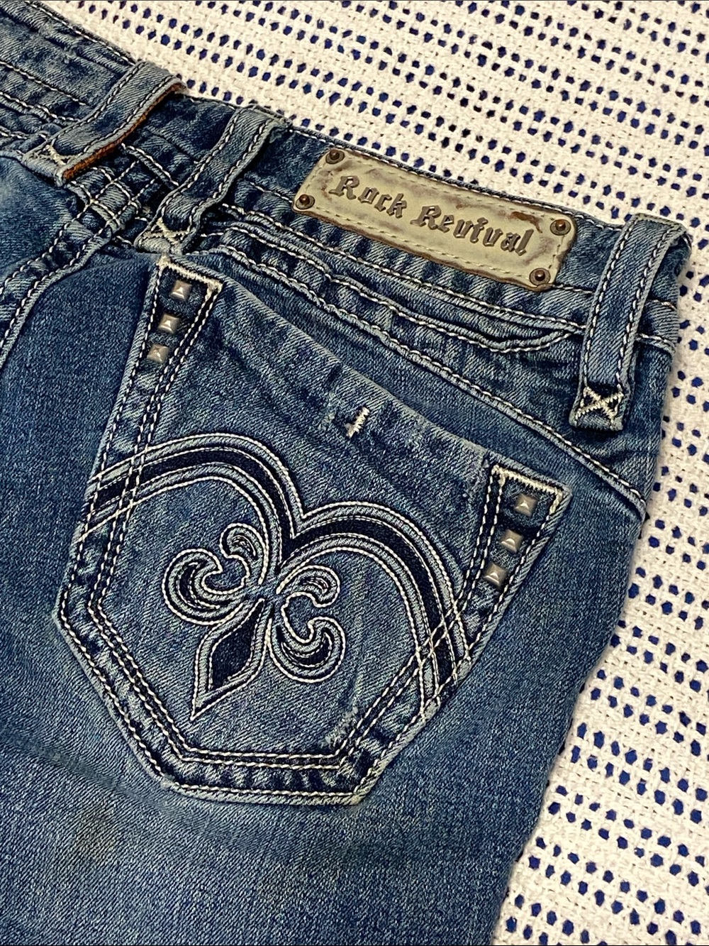 Rock Revival Adele Boot Cut low to mid rise embroider stitch studs Size 30x33”